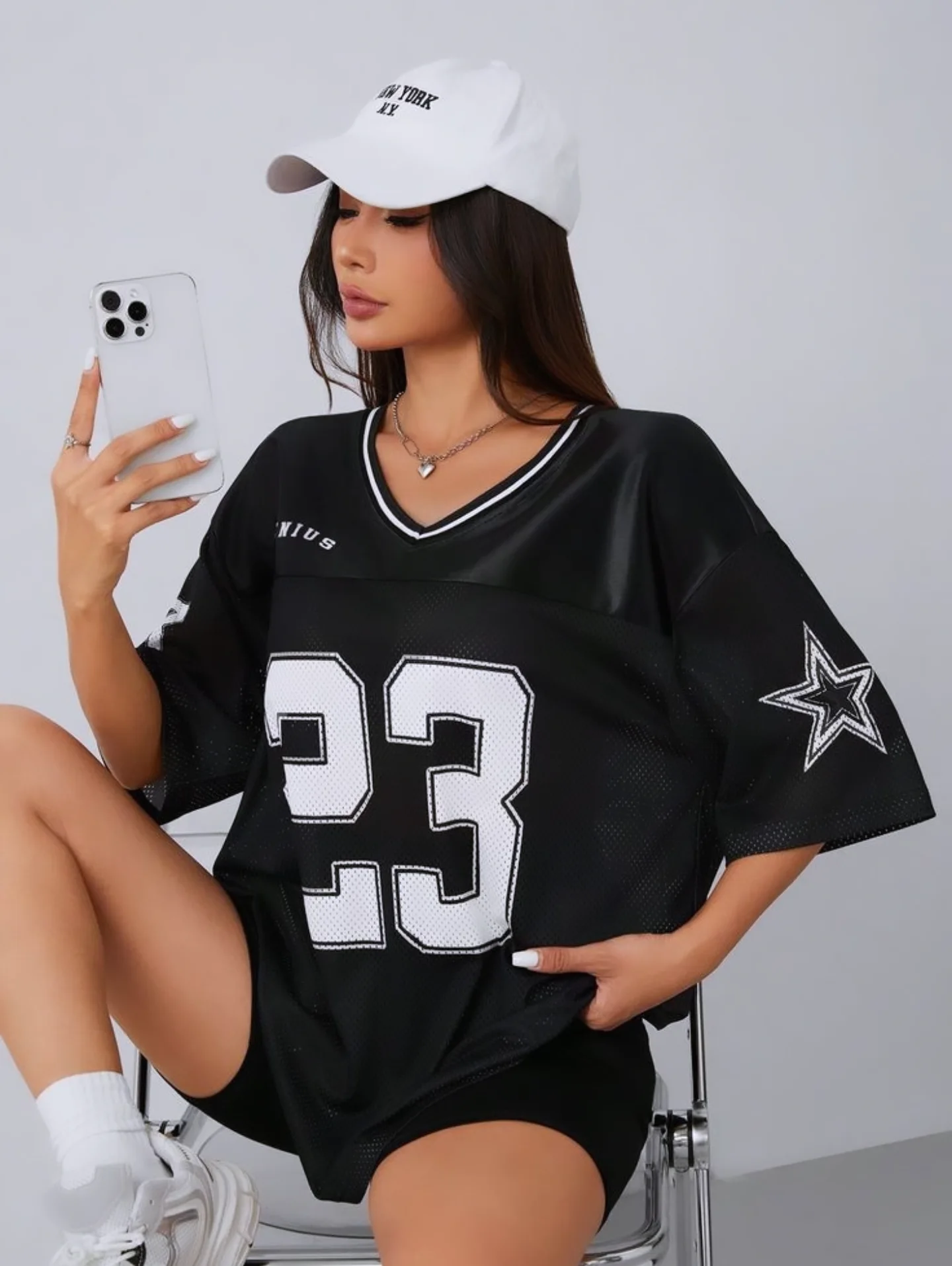 23 GENIUS DOWN SHOULDER TEE